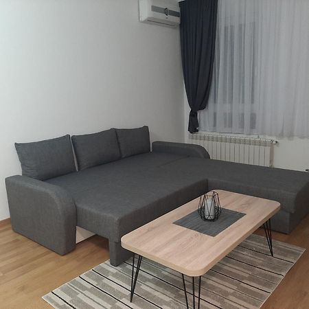 Apartman Viaggio 스렘스카 미트로비차 외부 사진